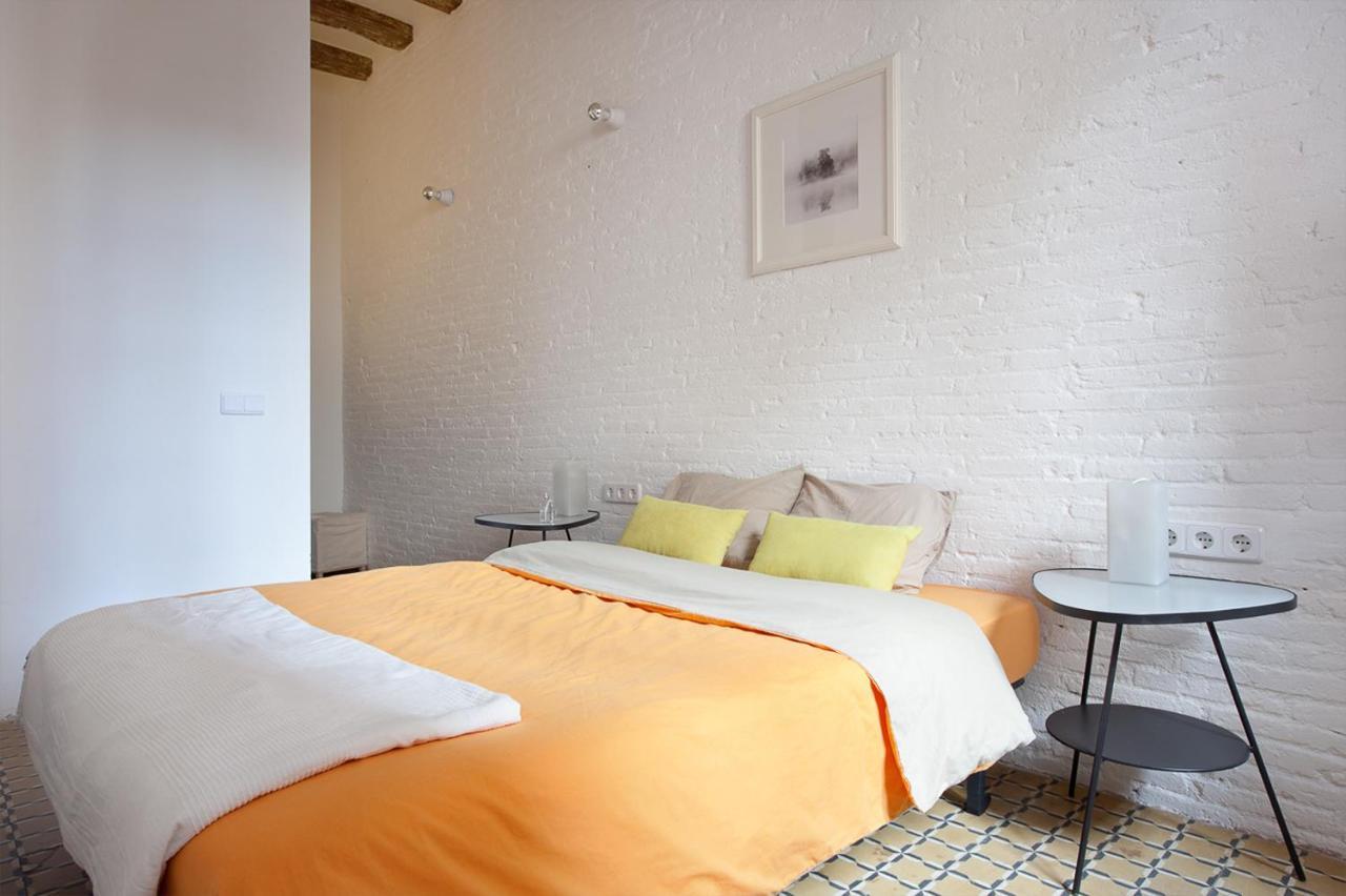 Borrell - Near Ramblas Barcelona Exterior photo
